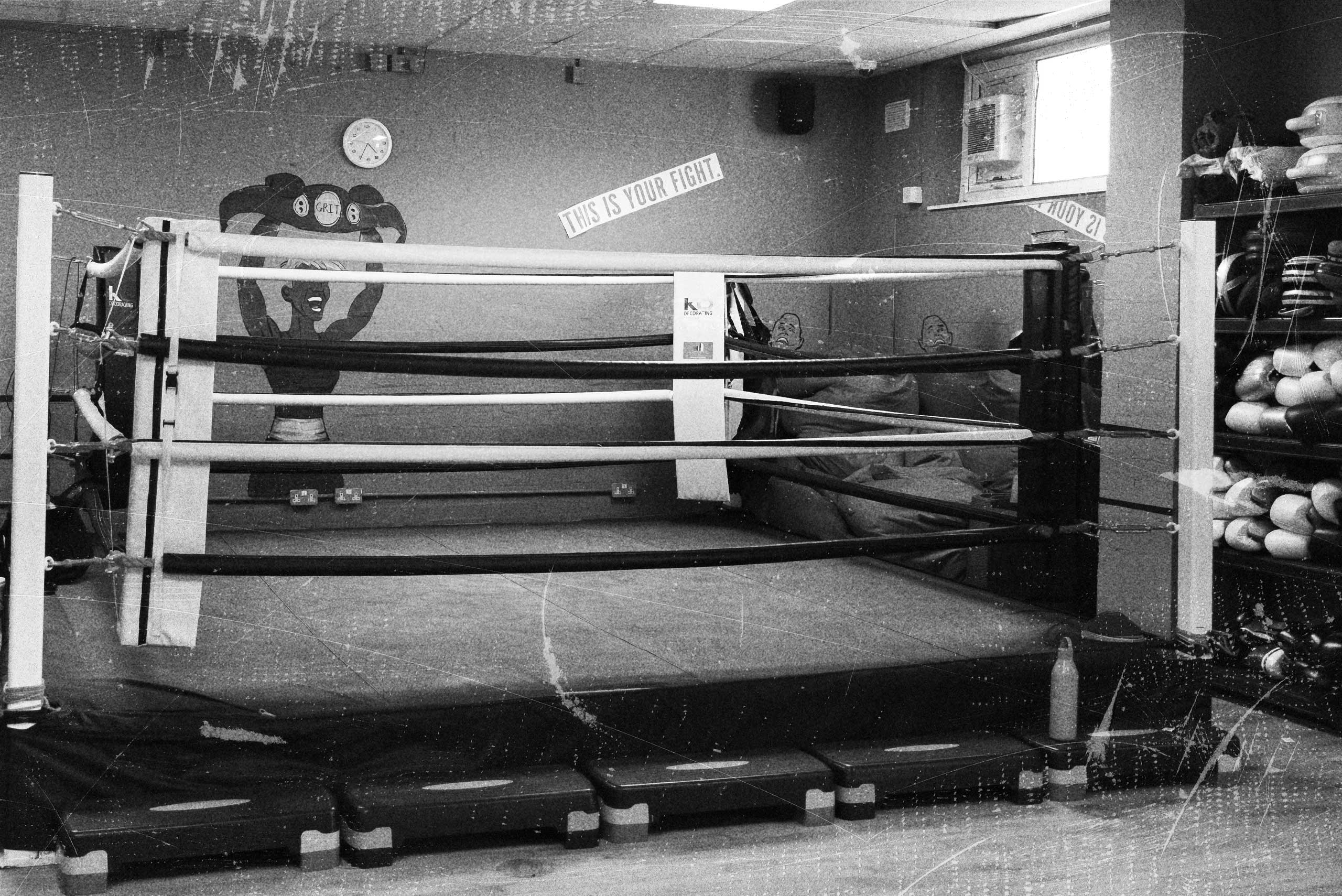 Grit boxing ring